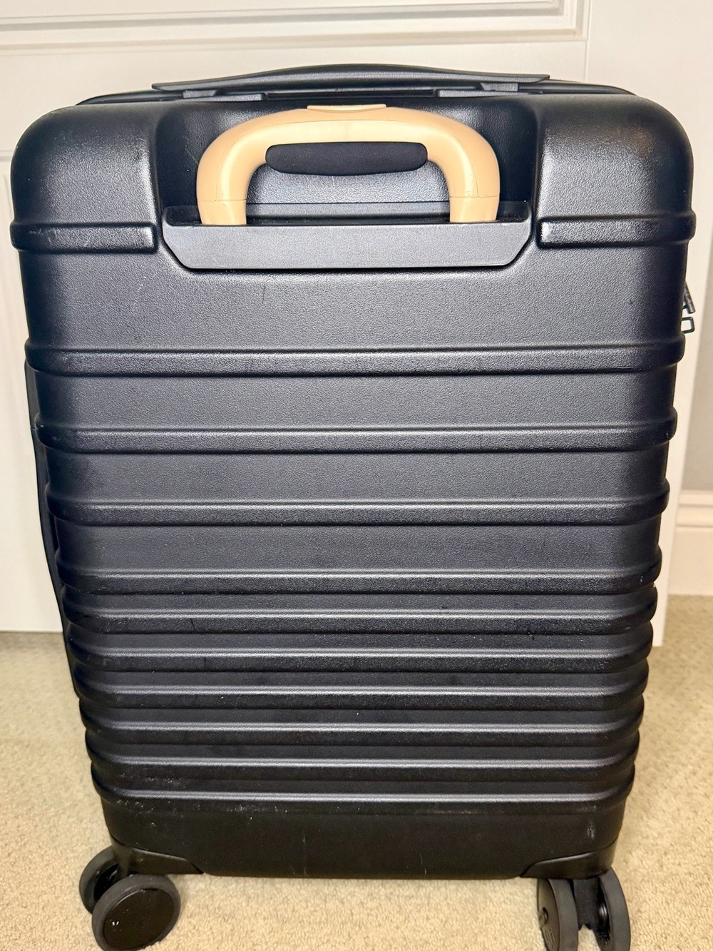 BEIS Black Small Carry-On Spinner Suitcase - Picture 4 of 15